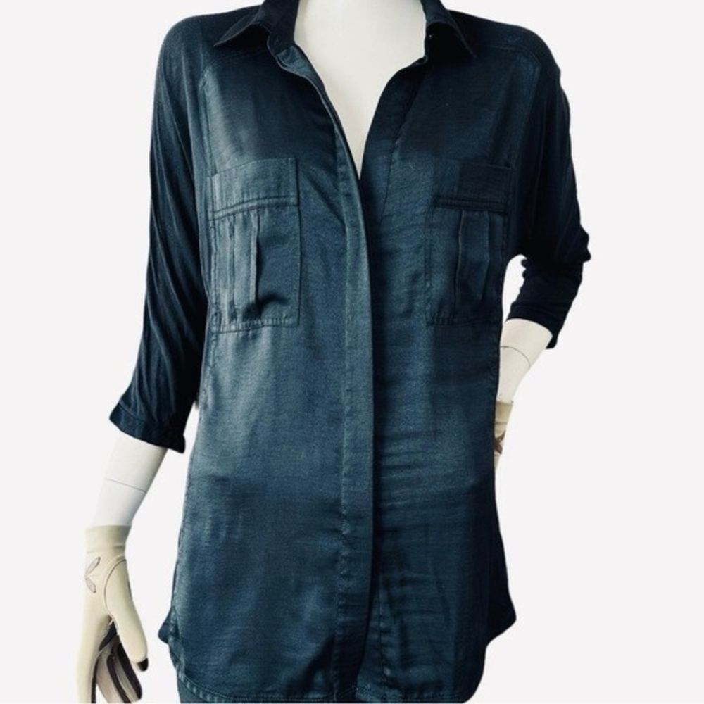 BCBGMAXAZRIA Women's Black Satin Blouse M 3/4 Sleeve Button Front Pockets VG - Picture 5 of 10